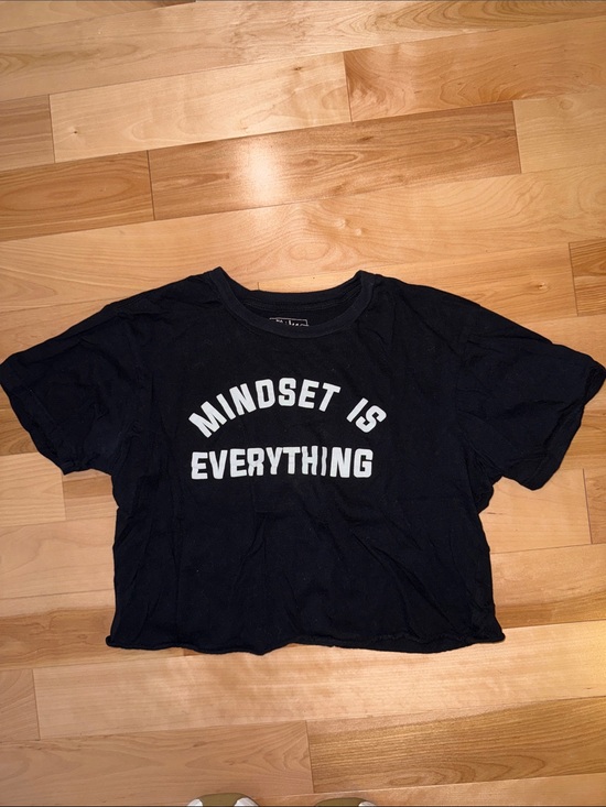 Miken Tops - ‘Mindset Is Everything' Black Graphic Crop Tee M